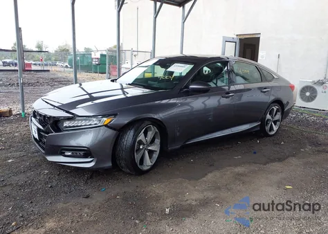 2018 Honda Accord Touring 2.0T из США, поврежденный, VIN 1HGCV2F90JA045517